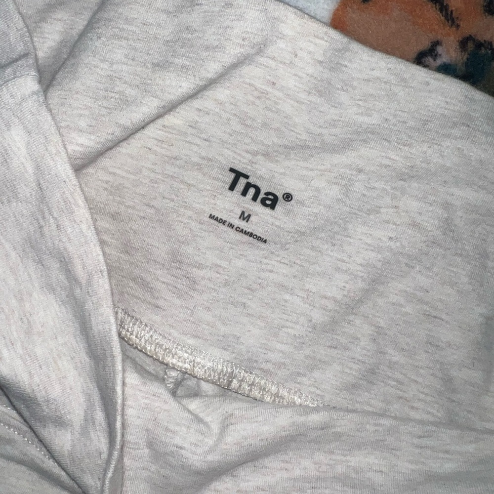 ARITZIA TNA LEGGINGS